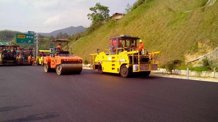 全省高速公路路面、綠化施工觀摩會召開